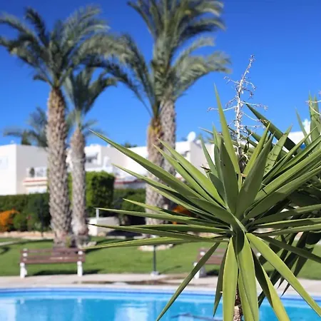 Sunny Coral Bay פאהיה