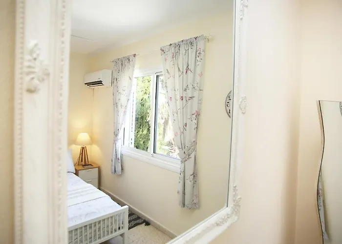 Sunny Coral Bay Apartmán *