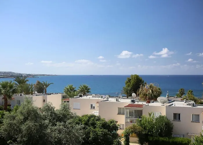 Sunny Coral Bay Pegeia