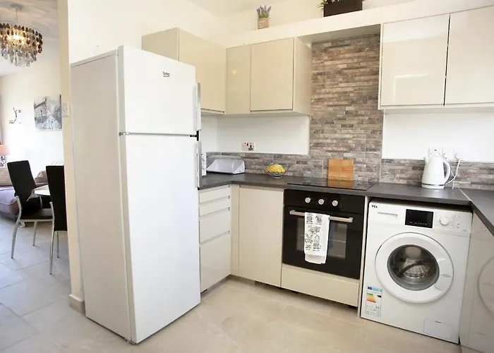 Sunny Coral Bay * Pegeia